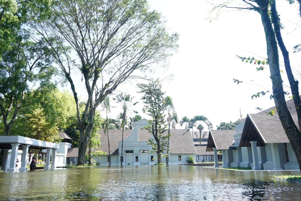 Novotel Bogor Golf Resort Zewnętrze zdjęcie